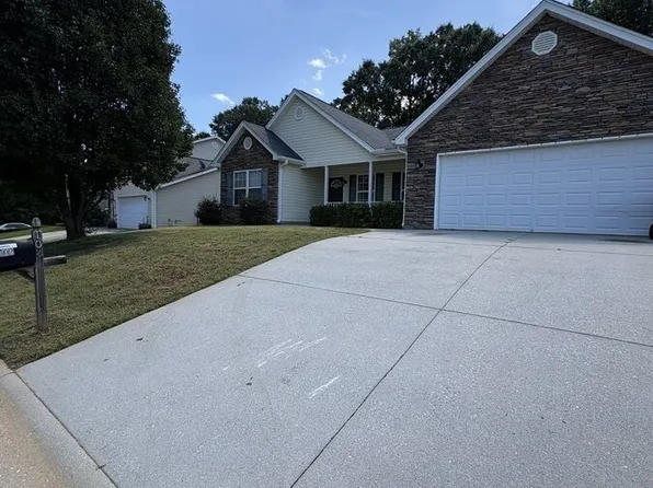 102 Granite Woods Way, Greer, SC 29650