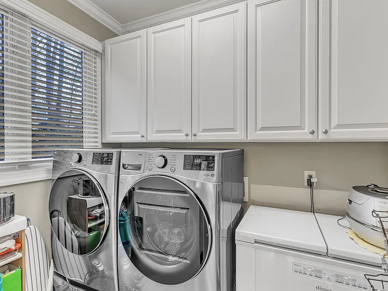 7201 Small Ridge Cir — Photo 18