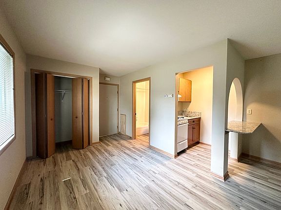 3rd image of 3138 Thorp St APT 8