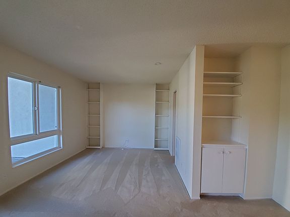 4th image of 928 Peninsula Ave APT 206