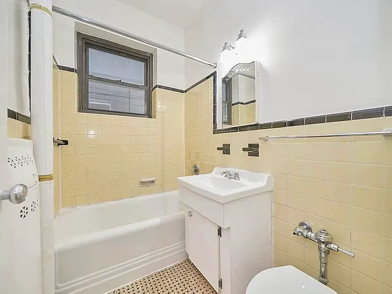78 Manhattan Ave #3AF — Photo 5