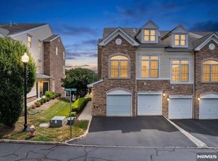 31 Forshee Cir #101, Montvale, NJ 07645