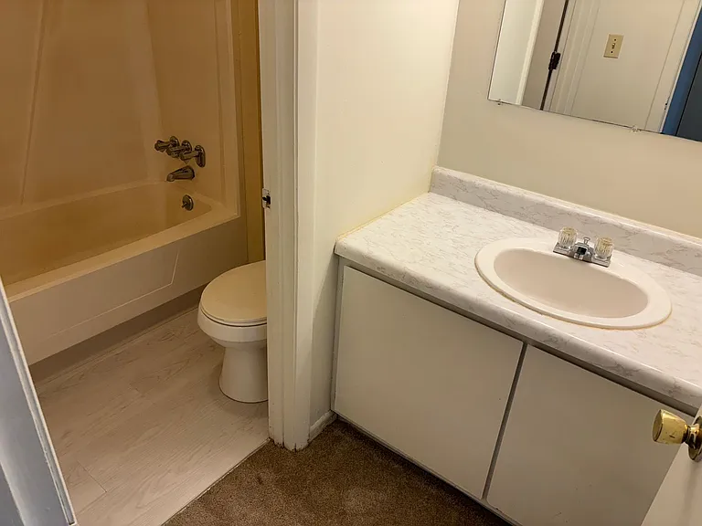 6225-6235 Lincolnshire Ln SE — Photo 6
