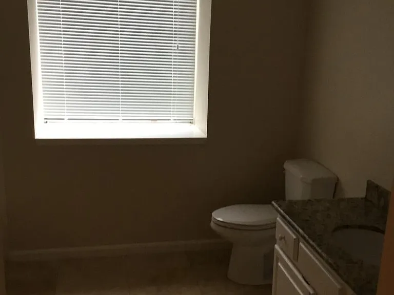 418 Westminster Dr — Photo 10