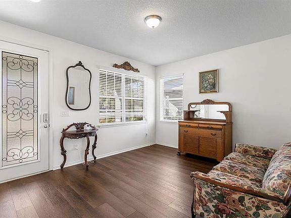 5th image of 2839 Maple Brook Loop