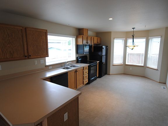 3rd image of 7709 193rd Street Ct E