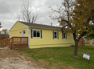 8230 Oak Dr, De Soto, KS 66018