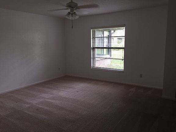 5th image of 121 Sea St