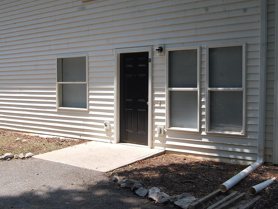1st image of 17 Burgess Ave #D