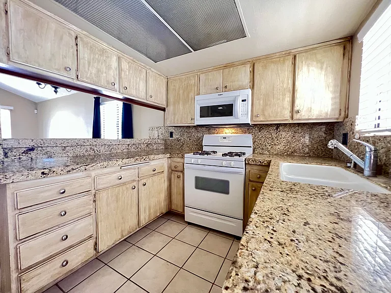 34001 Emily Way — Photo 7