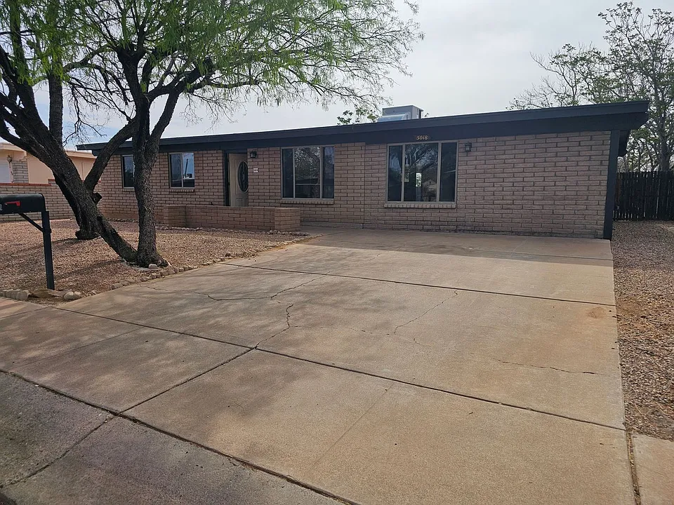 5018 Evergreen Dr