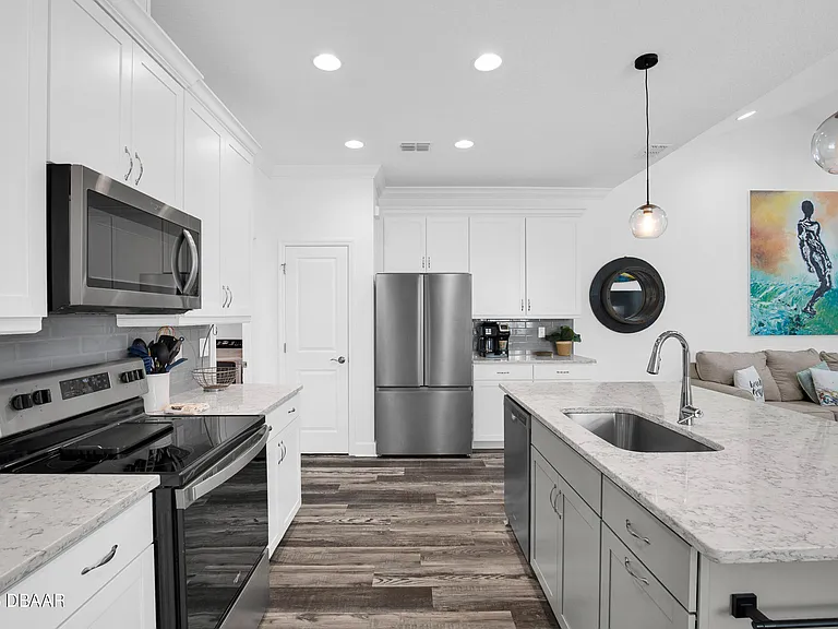 402 Parrot Ln — Photo 7