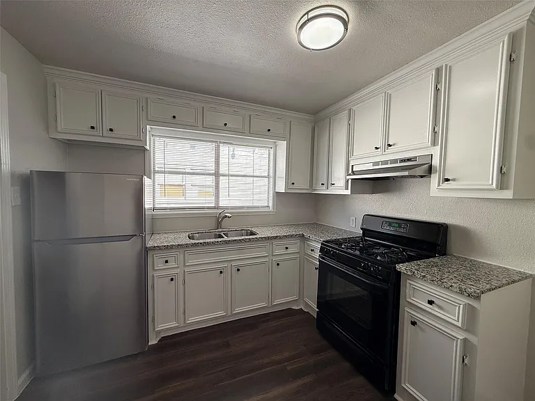 7427 Avenue I #D — Photo 8