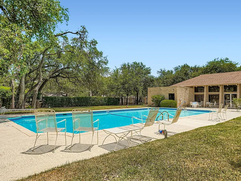 8104 East Ct — Photo 35