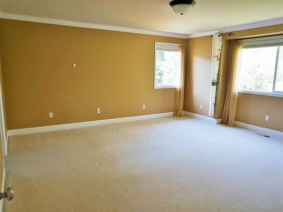 5th image of 20644 NE 25th Ct