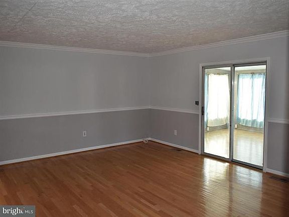 5th image of 8087 Escalon Ave