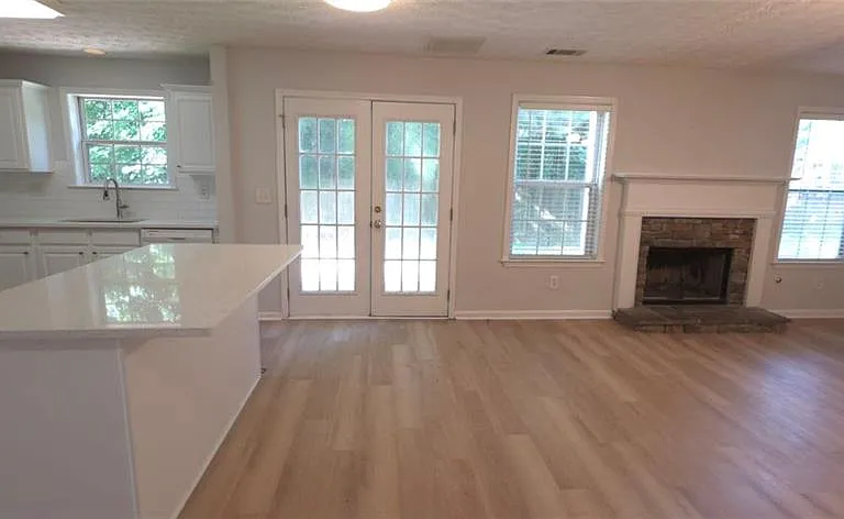 3458 Hill Pond Dr NE — Photo 6