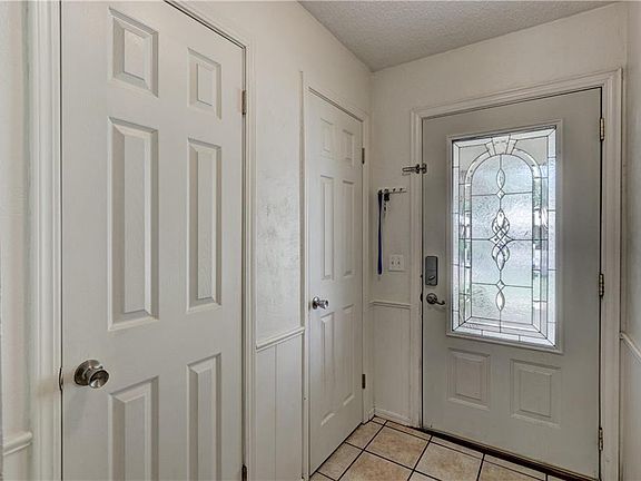 3rd image of 1713 Willow Brook St