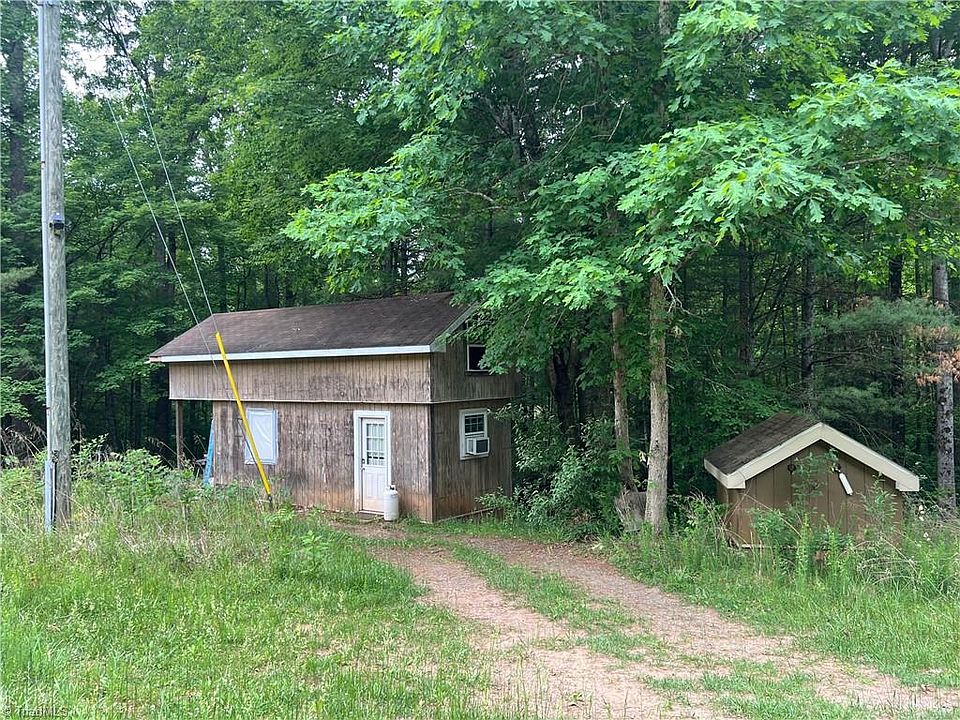 1st image of 160 Oak Acres Ln