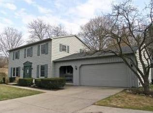 6484 Ridgemont Dr SE, Grand Rapids, MI 49546