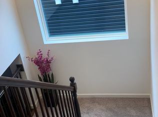 199 Crestfield Ct, Saint Charles, MO 63301