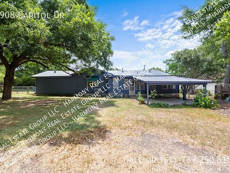 8908 Capitol Dr — Photo 16