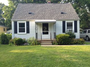 6412 Logan Rd, Waterford, MI 48329