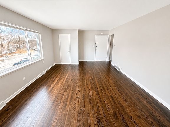 3rd image of 206 N Morse Ave #33