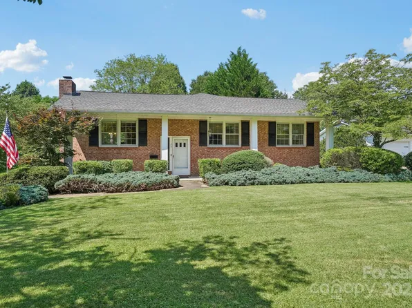 25 Hazel Ct, Brevard, NC 28712