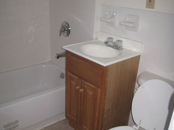 4th image of 321 Fairmount Ave APT 4