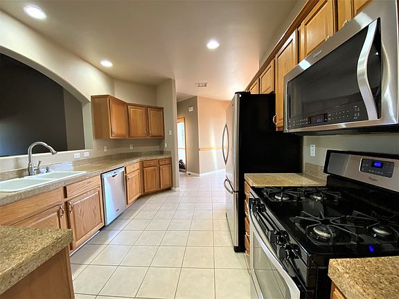 2228_Sequoia_Kitchen_05252021