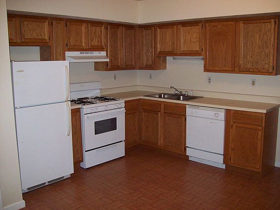 3rd image of 1103 24th St #B