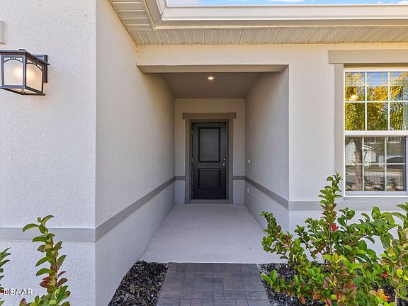 3rd image of 201 Eagle Harbor Way