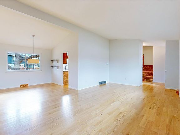 5th image of 7841 S Franklin Way