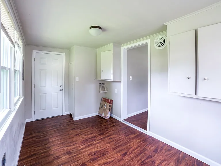1733 E Marshall St — Photo 20