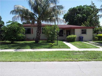 910 NE 178th Ter, Miami, FL, 33162