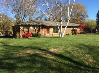 28064 Hawberry Rd, Farmington Hills, MI 48331