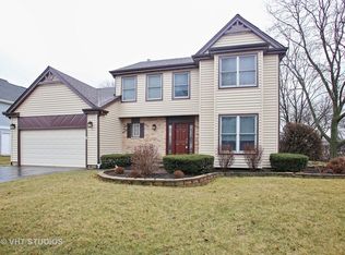 2317 Featherstone Ct, Schaumburg, IL 60194