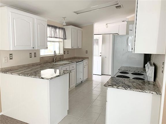 5th image of 216 Mount Piney Ave NE #271