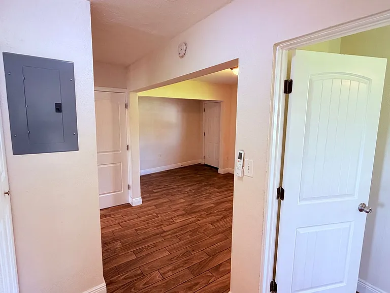 5122 Old Cheney Hwy — Photo 6