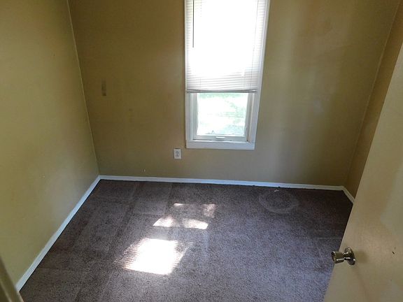 5th image of 1102 N Tucker St