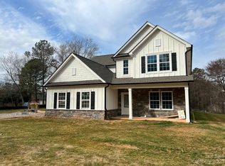 2338 Lakeview Cir, Matthews, NC 28105