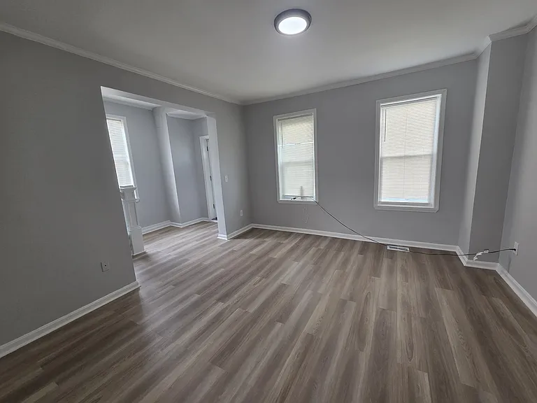 2123 Presbury St — Photo 2