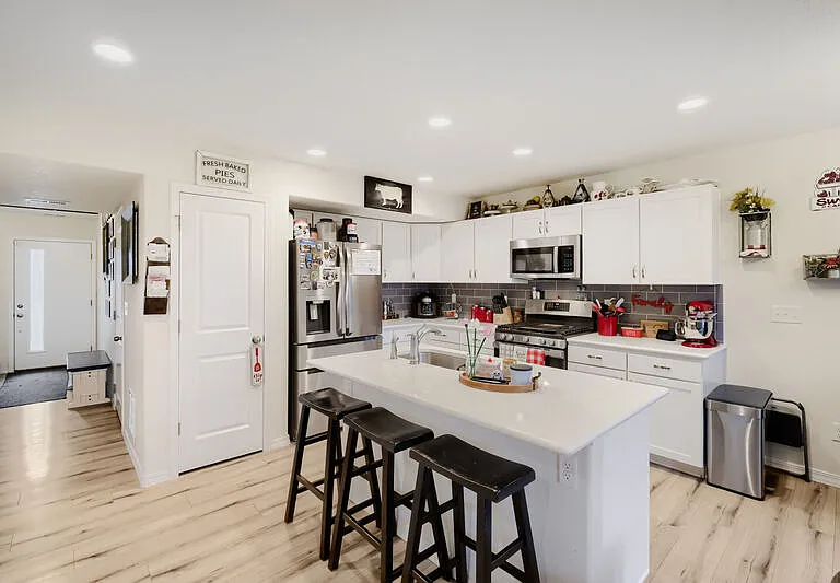 8023 Nico Way — Photo 6