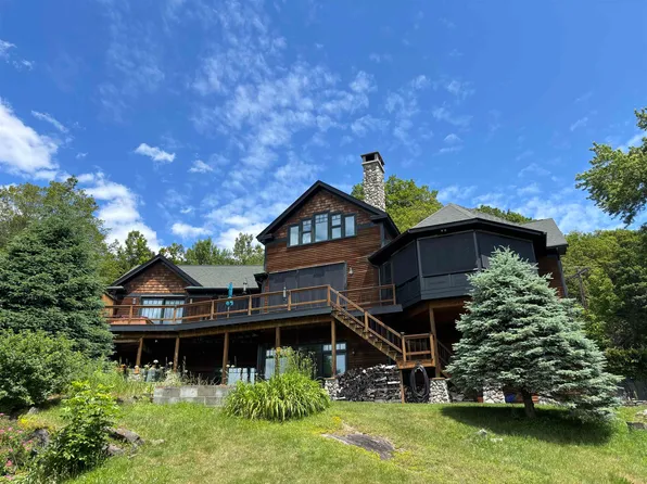 2346 Quechee Main Street, Hartford, VT 05059