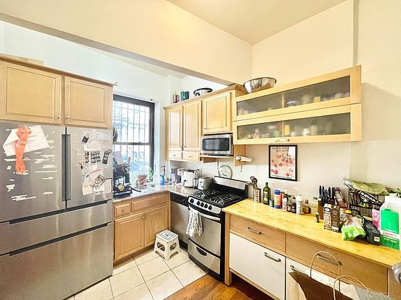 5th image of 170 W 78th St APT 1A