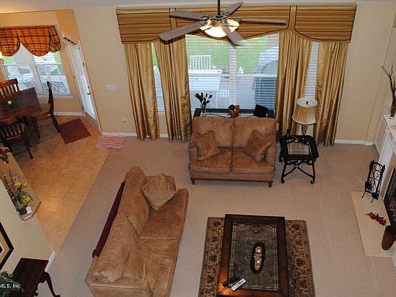 3rd image of 737 Chestwood Chase Dr