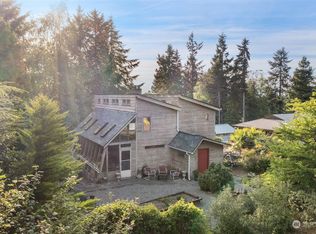 1853 NE Rustic Ln, Bremerton, WA 98310