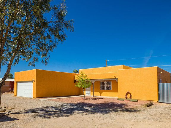 3rd image of 2650 W Oriole Cir