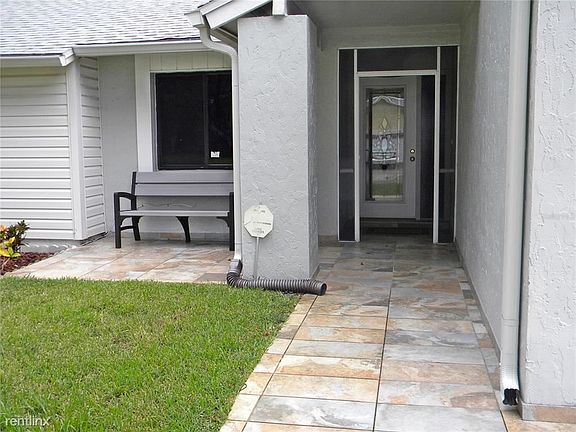4th image of 11010R Wingate Dr